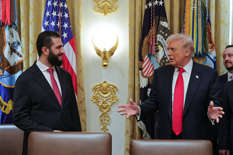 После встречи с сирийским президентом Ахмедом аш-Шараа Дональд Трамп отозвался о нем как об «очень сильном лидере» и «жестком парне». «Он мне нравится, мне удается с ним ладить»,— добавил глава Белого дома