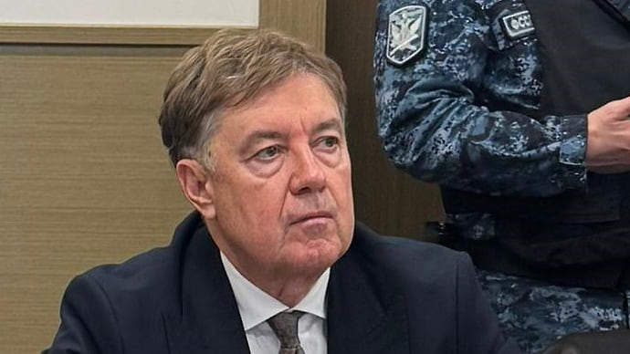 Встать, суд сдает