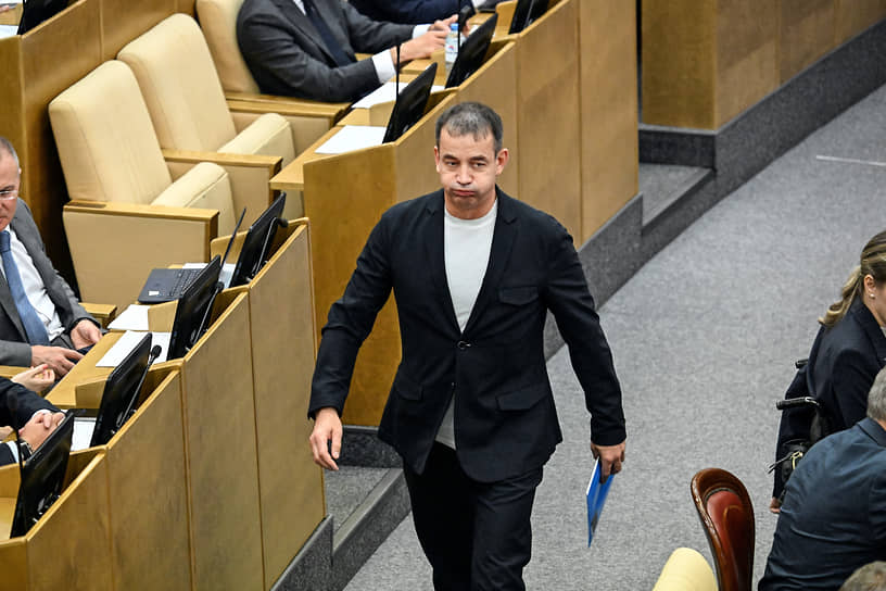 Первый заместитель комитета Госдумы по культуре Дмитрий Певцов