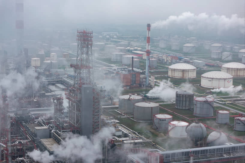 Нефтеперерабатывающий завод NIS в Панчево, Сербия