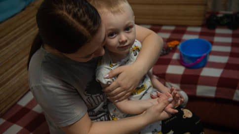 Левша поневоле // Трехлетнего мальчика спасет этапная хирургия