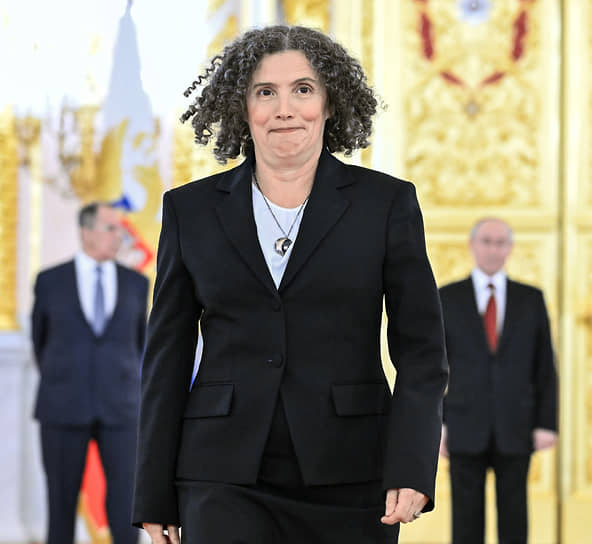 Послам было не просто 