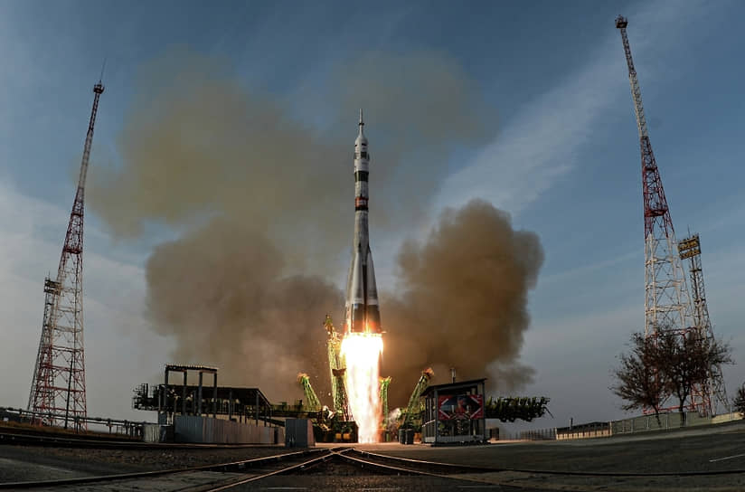 Запуск ракеты-носителя «Союз-2.1а» с пилотируемым кораблем «Союз МС-28» с космодрома Байконур, 27 ноября 2025 года