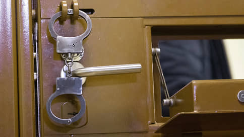 Осужденных нет, а сроки те же // Новый приговор за хищение средств на нефтепродукты повторил прежний