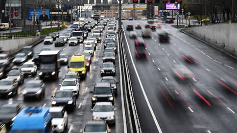 Автомобили не оправдывают средства // Впервые за 25 лет в России стало меньше легковушек