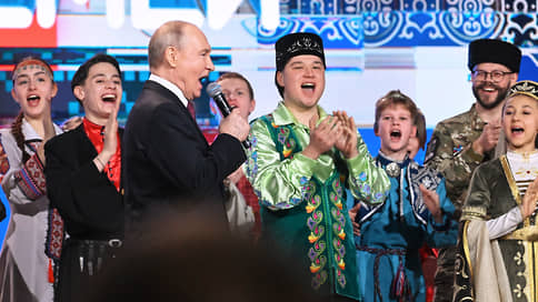 Народ для единства собрался // В этом Владимир Путин убедился в национальном центре Россия