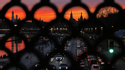 Транспорт в платном доступе // Арбитражные управляющие судятся за бесплатные сведения о машинах должников