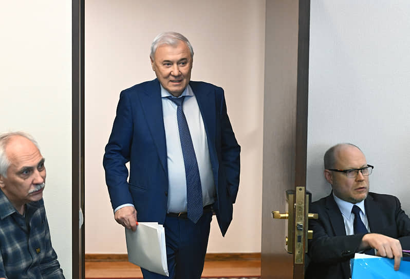 KMO_206950_00011_1_t222_231150 «Госуслуги» вызывают такси