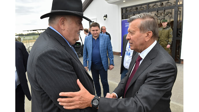 Конард Лорд и другие чемпионы