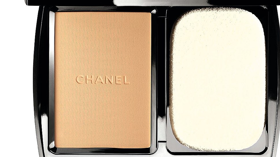 Chanel Vitalumiere Compact Douceur  