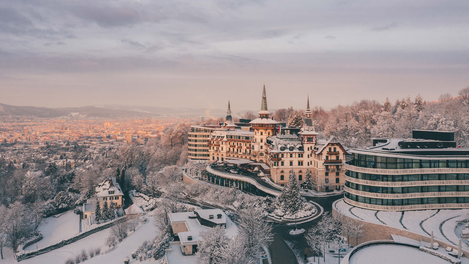 Вид на отель The Dolder Grand