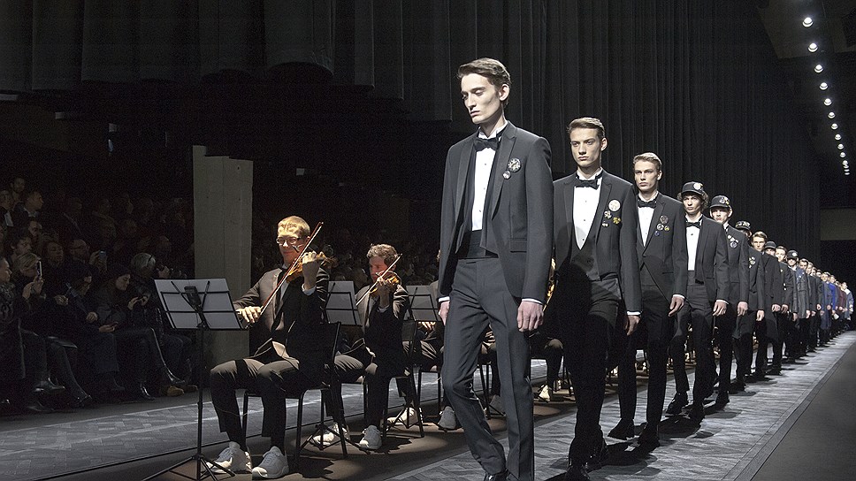 Показ коллекции Dior Homme сезона "осень-зима 2015/16" 