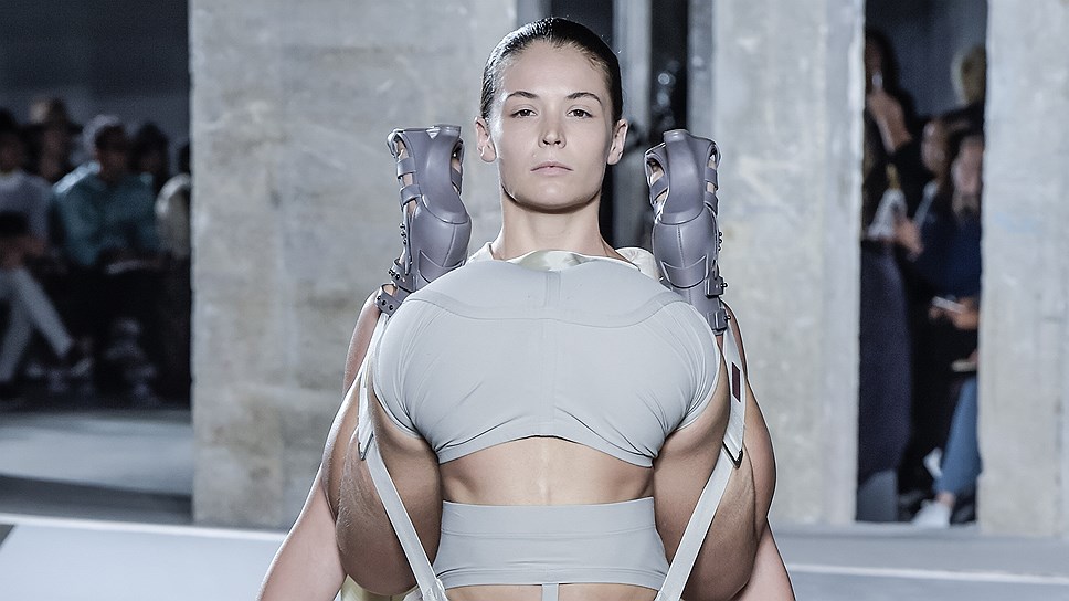 Показ коллекции Rick Owens сезона «весна-лето 2016»