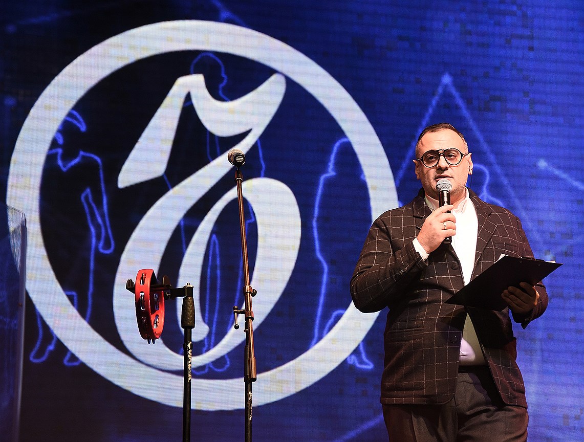 Ведущий вечера, основатель The Orator Club Арсен Нерсисян