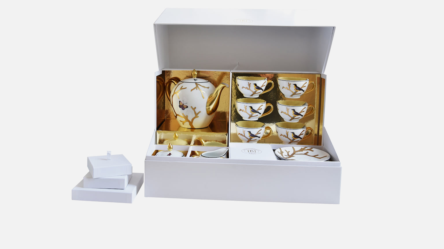 Bernardaud, чайный сервиз Aux Oiseaux, 243 тыс руб, tsum.ru