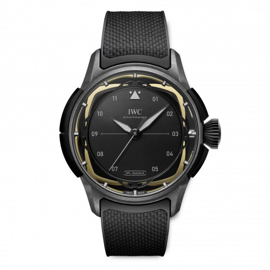 Самые экстремальные: IWC Big Pilot`s Watch Shock Absorber XPL. Благодаря применению новейших материалов – ультралегкого алюминиевого сплава, титана с керамизированной поверхностью и аморфного «металлизированного стекла» BMG – механизм часов на испытаниях успешно выдержал перегрузку в 30 000 G 