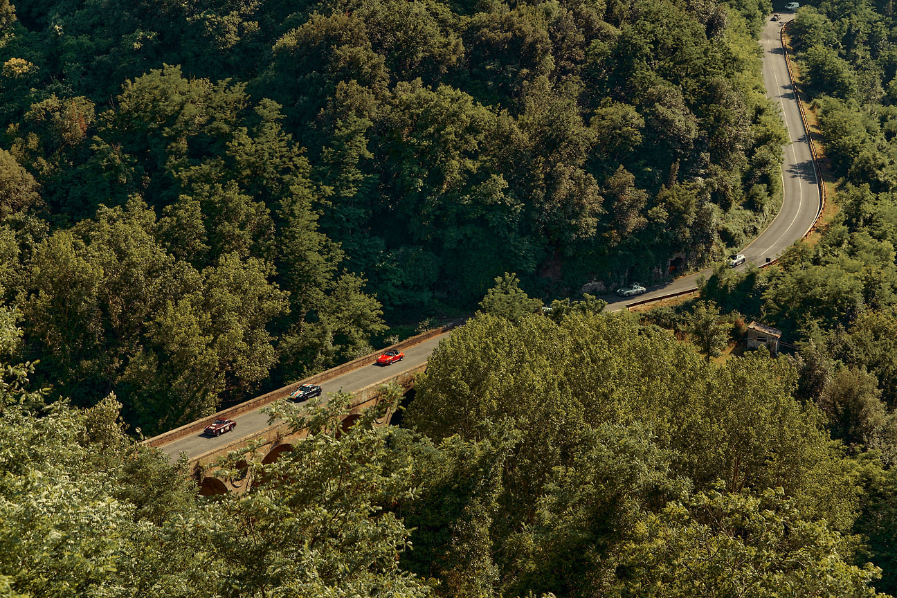 На маршруте Mille Miglia 2021 года