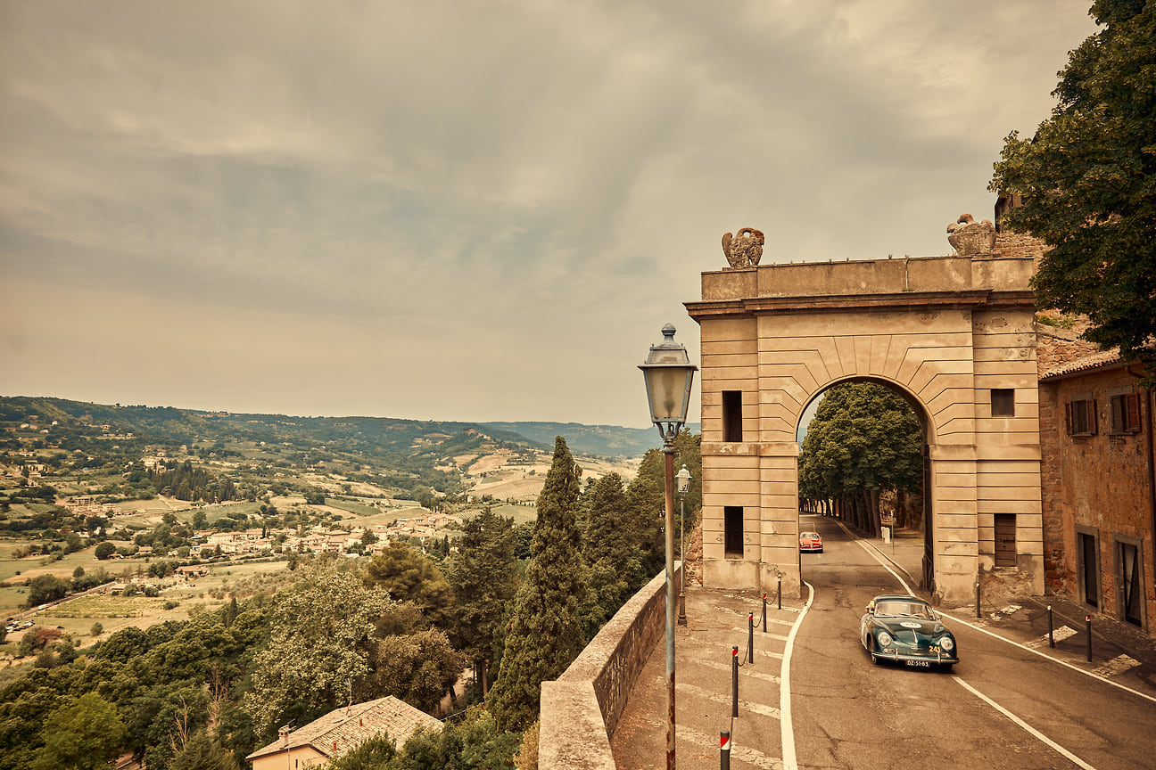 На маршруте Mille Miglia 2021 года