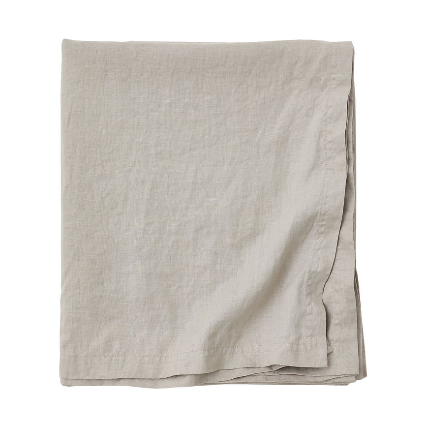 Скатерть из стиранного льна, H&M Home, 4 499 рублей