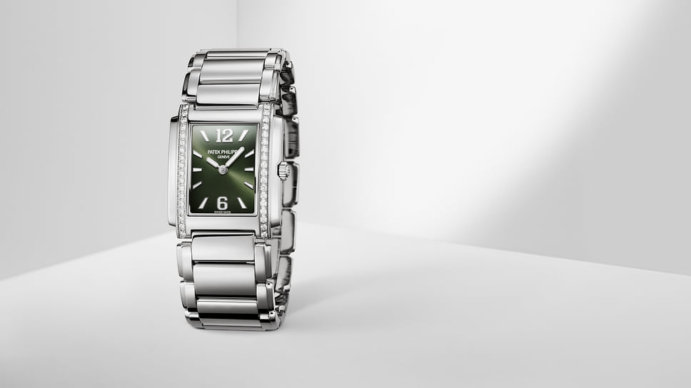 Часы Patek Philippe Twenty~4 Ref. 4910/1200A-011  
