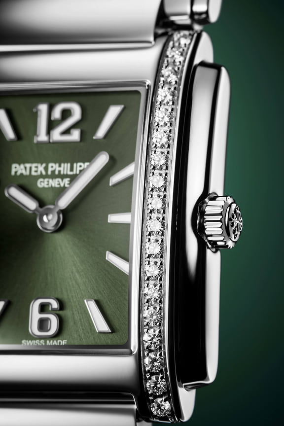Часы Patek Philippe Twenty~4 Ref. 4910/1200A-011 