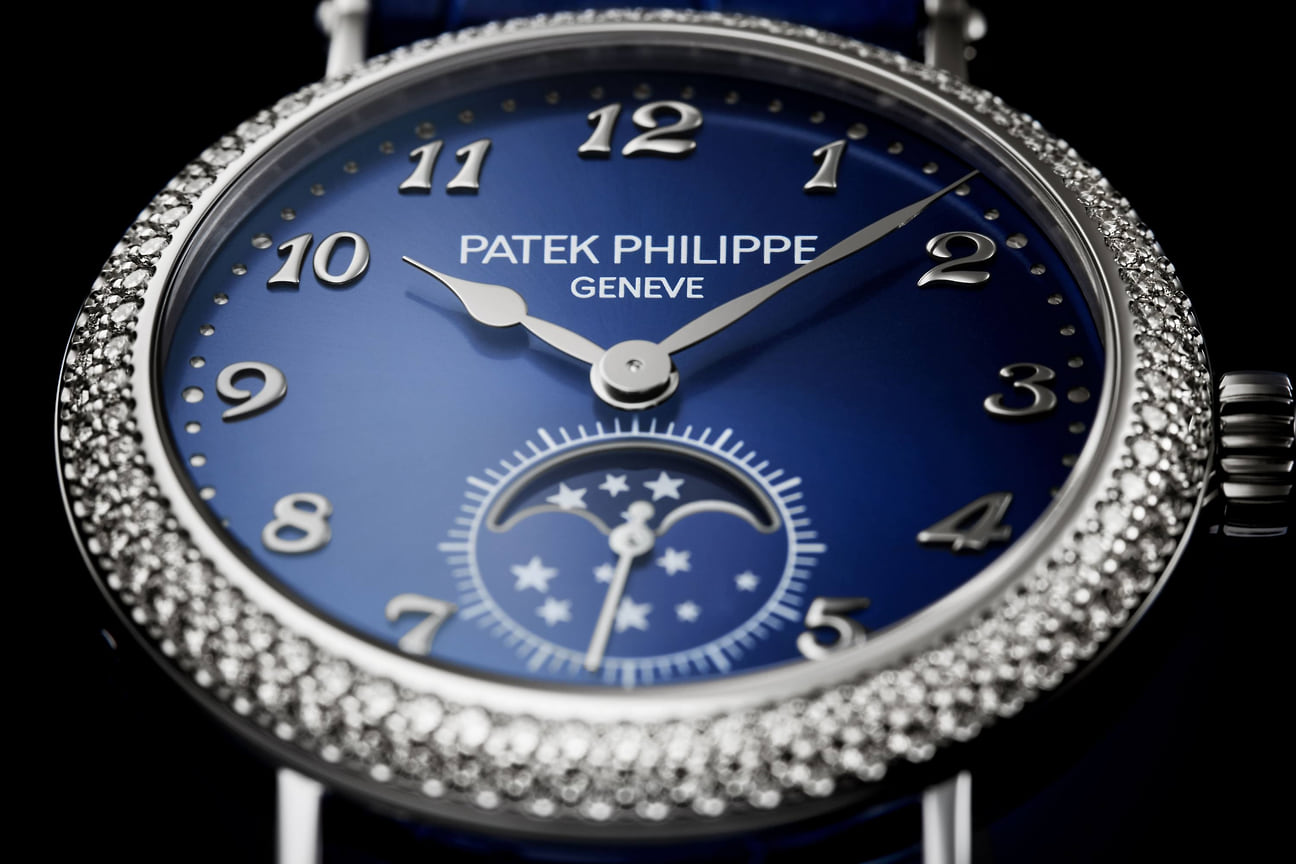 Часы Patek Philippe Ref. 7121/200G-001 Moon Phases 