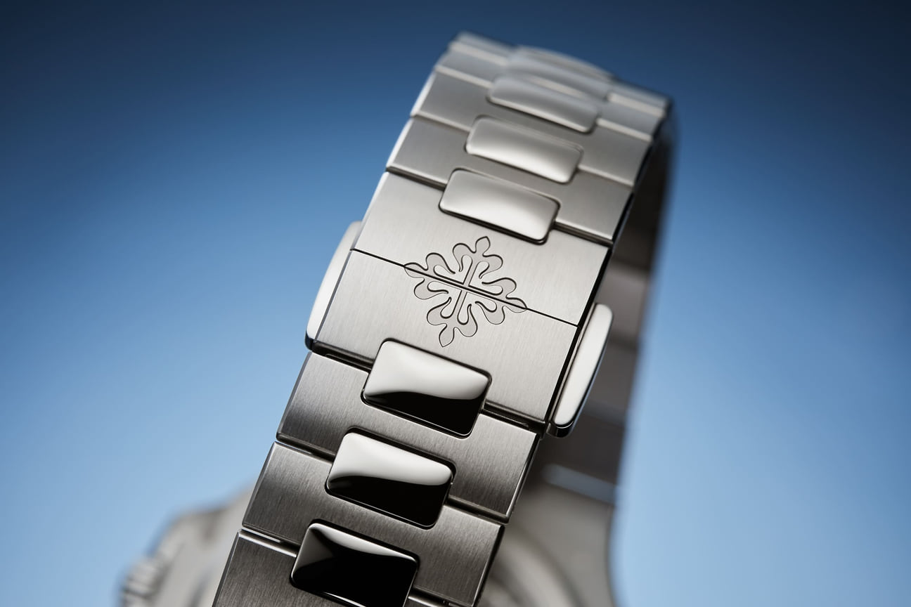 Застежка на ремешке часов Часы Patek Philippe Nautilus Ref. 5811/1G-001 