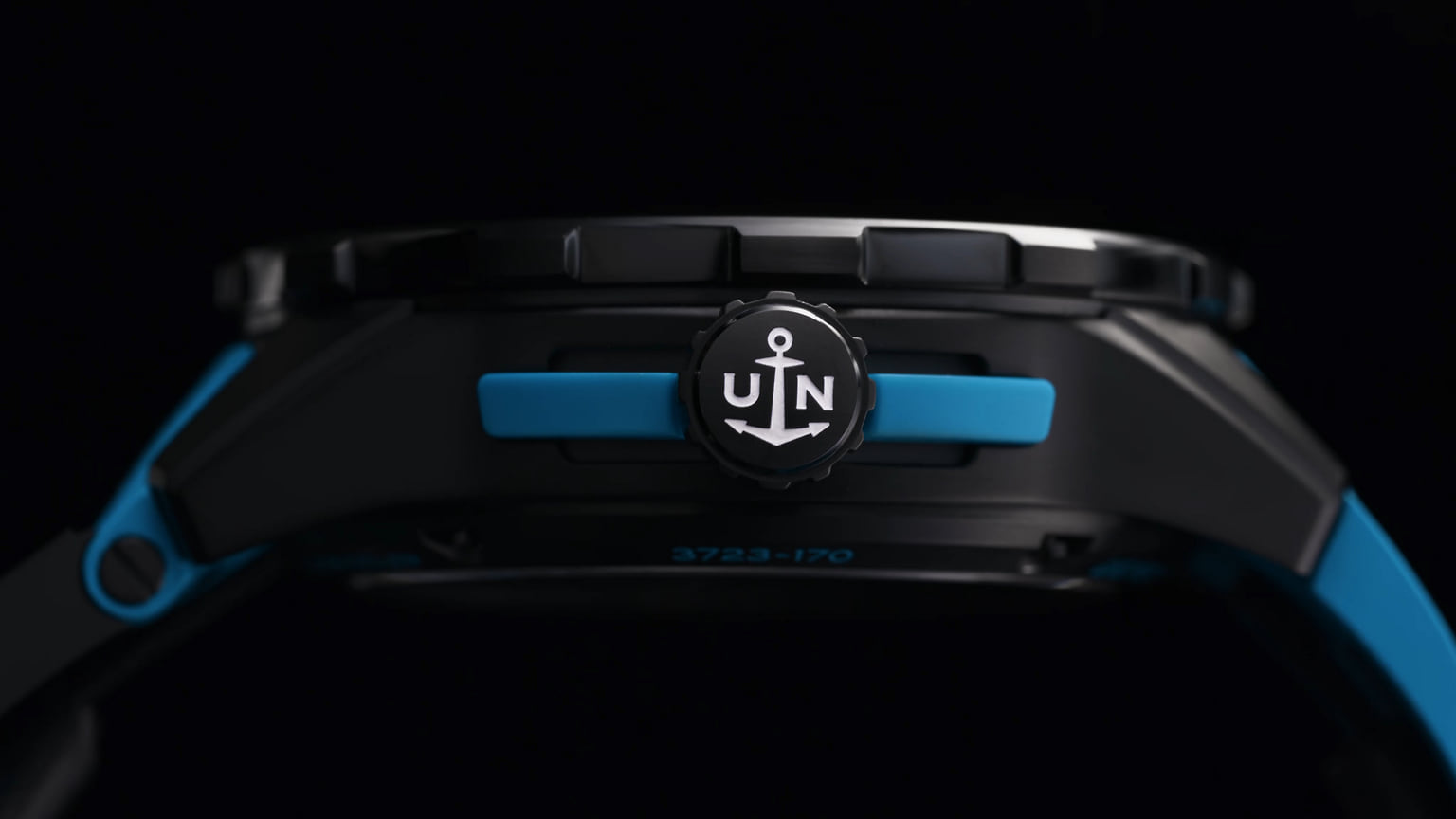 Заводная коронка часов Ulysse Nardin Diver Azure 