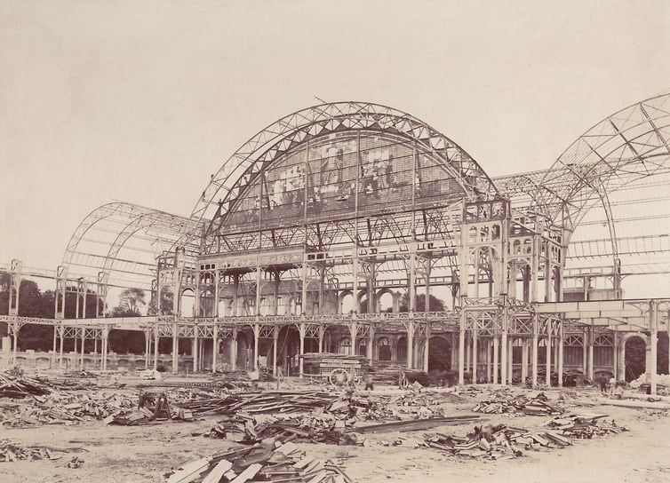 Демонтаж Palais de l`Industrie в 1897 году