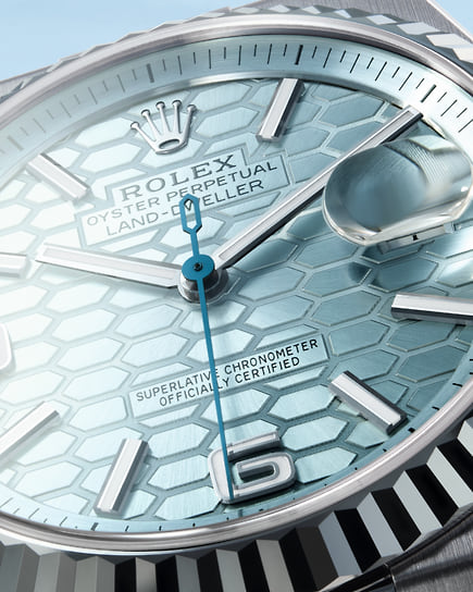 Циферблат часов Rolex Oyster Perpetual Land-Dweller Platinum
