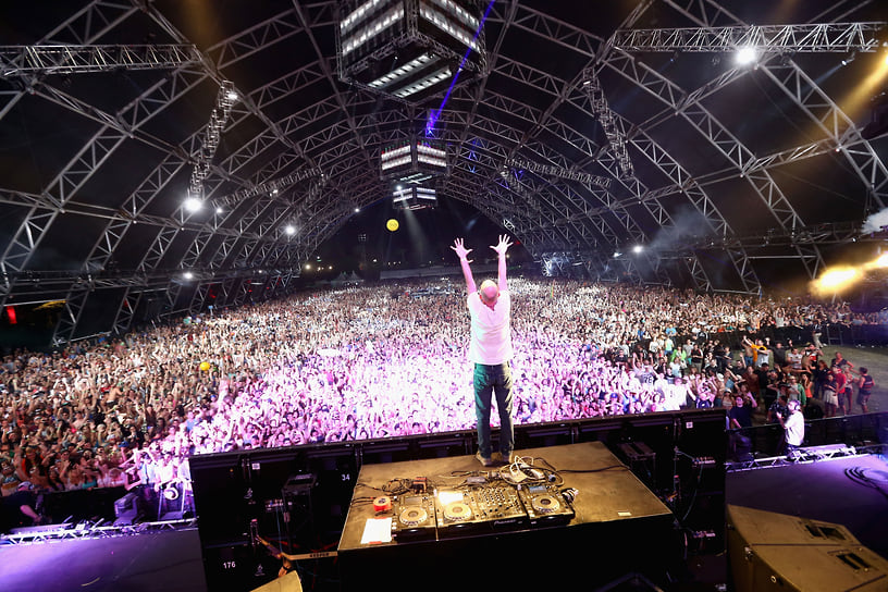 Моби на сцене фестиваля Coachella, апрель 2013