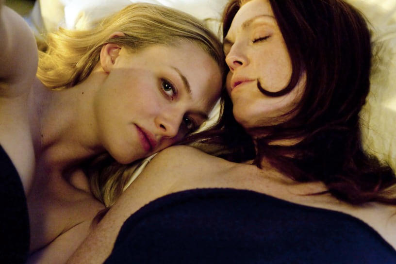 Аманда Сейфрид и Джулианна Мур в фильме «Хлоя» (2009)
