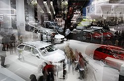 Новая иномарка для большинства россиян в 2010 году так и останется призрачной мечтой