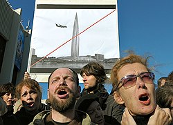 Газпромовское столпотворение заставило выйти на улицы Санкт-Петербурга тысячу горожан 
