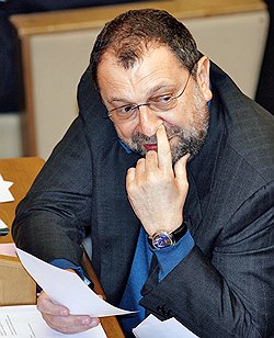 Владислав Резник: «Ни один из находящихся в Госдуме проектов реально не решает проблемы так называемых дореформенных вкладов» 