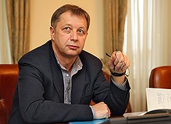 Сергей Толстиков: «Задача фонда — так направлять деятельность компанийлидеров, чтобы у них был стимул экономно и эффективно расходовать бюджет» 