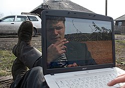 С бесплатным софтом экспериментируют во многих странах, но мало где пытаются навязать его сверху