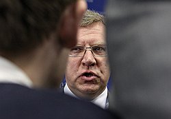 Для борьбы с бюджетным дефицитом Алексей Кудрин решил сделать ставку на внутренние резервы и старые методы