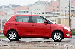 В новом дизайне Fabia легко узнать младшую модель Skoda