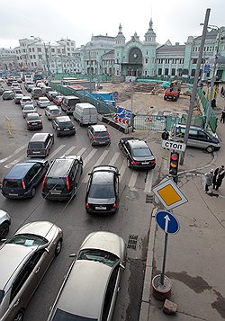Самой амбициозной частью проекта представляется облагораживание привокзальных территорий, которые для начала еще нужно забрать у муниципалитетов