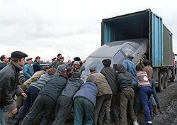 Предприниматели не без оснований опасаются, что в борьбе с пробками возникнут те же перегибы, что и в войне с ларьками