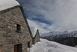 Чтобы не остаться без снега, недвижимость на зимних курортах лучше покупать повыше в горах