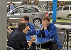 Рабочие АвтоВАЗа не стыдятся своей работы, просто немного стесняются журналистов