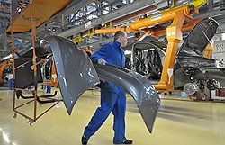 Линия сборки Lada Kalina на АвтоВАЗе выглядит ничуть не хуже, чем на заводах иностранных автопроизводителей