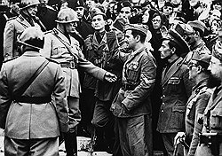 При Муссолини искусство Италии наполнялось фашистским содержанием и облекалось в военную форму  