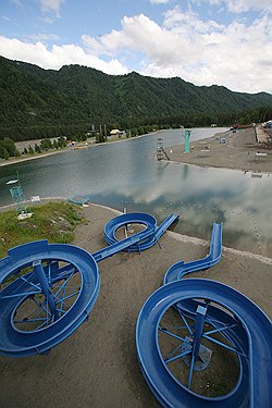 На успех "Бирюзовой Катуни" у туристов власти потратили более 3 млрд руб 
