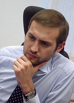 Денис Аншаков: "Будущее — за альянсами, когда сразу несколько партнеров запускают кобренд. В этом случае у держателя карты появляется гораздо больше возможностей и мест, где можно тратить накопленные бонусы или мили"