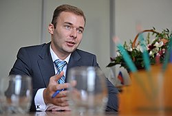 Павел Ильин: "При оплате товаров за рубежом деньги будут списываться с карты в той валюте, в которой производится расчет"