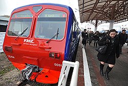 Электрички РЭКС планируется сделать прибыльными благодаря мощному пассажиропотоку, билетам дороже обычных и полному искоренению "зайцев"