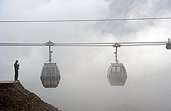 "Настроили много всего: подъемники хорошие, шикарные можно сказать, трассы хорошие сделали" (В. В. Путин)  